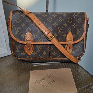 Gibeciere MM Brown Monogram Louis Vuitton Unisex Messenger/Crossbody Bag